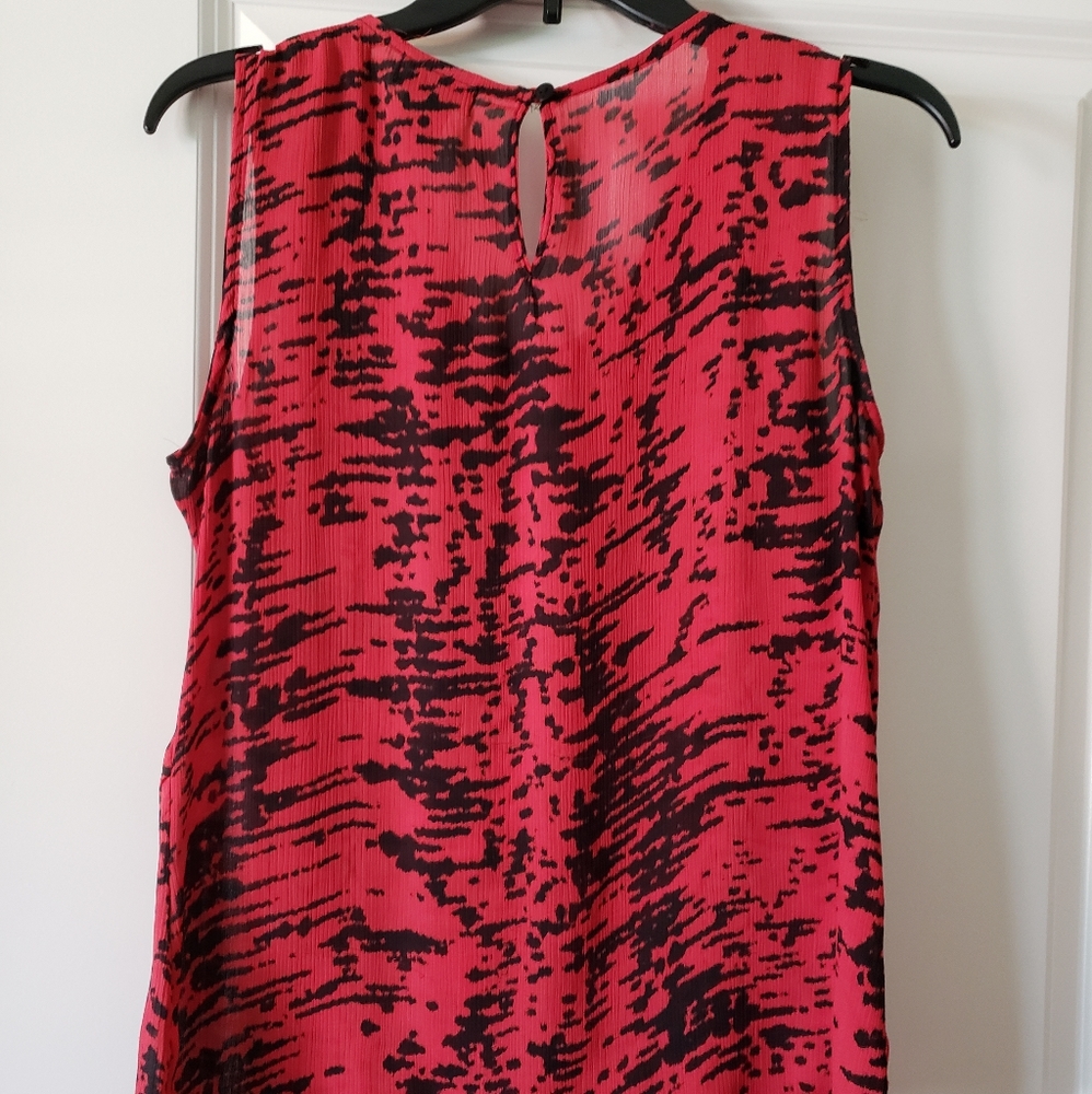 Sleeveless blouse